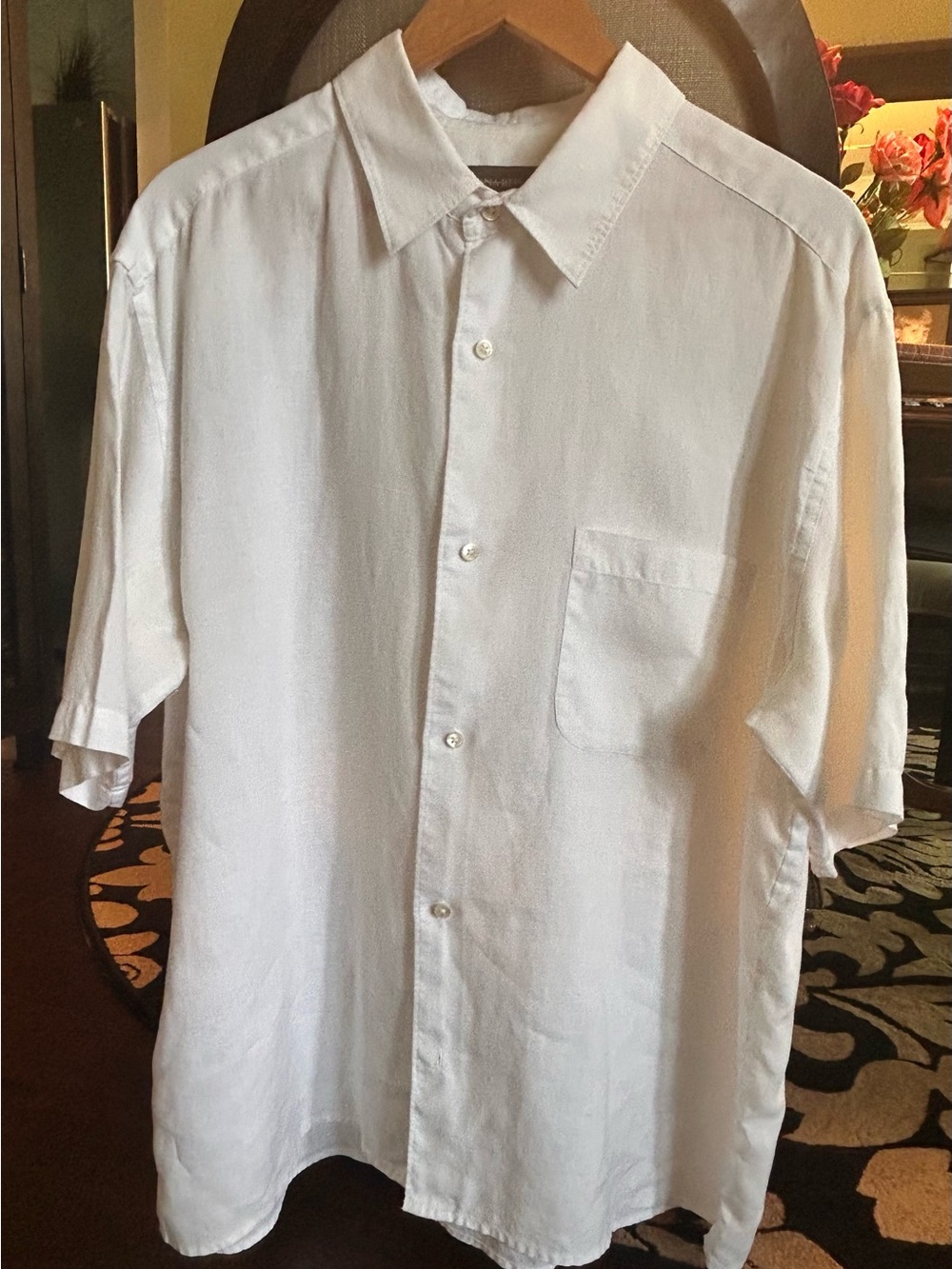 Classic Banana Republic Linen Men's White Short-Sleeve Button-Up Shirt